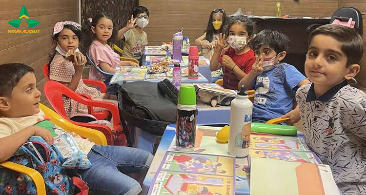 کلاس‌های زبان انگلیسی آکادمی نارون